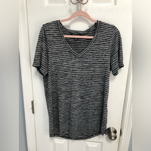 Athleta Tops - Athleta Charcoal Stripe Scoop V-Neck Short Sleeve Breezy Tee Top Size Large